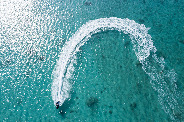 晒不了出国照，朋友圈里的土豪十一都去哪儿了？