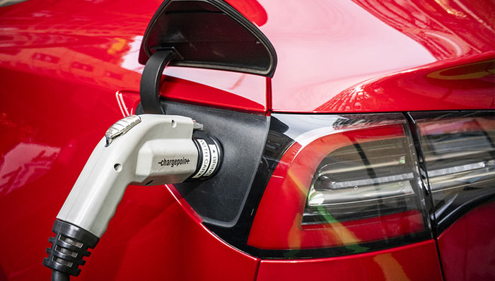 新能源二手车市场渐成规模：车企打响保值“攻坚战”