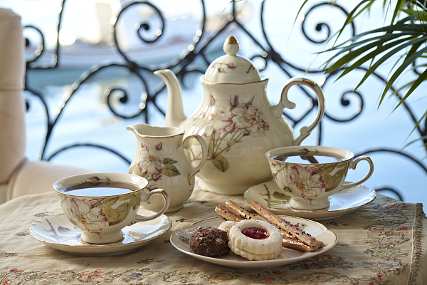 “名媛群”拼价打卡，五星酒店允许吗？