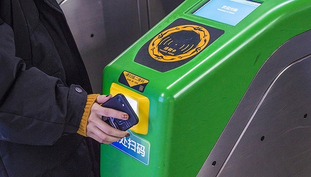 二维码过不了地铁闸机，竟是因为安卓手机时间出错