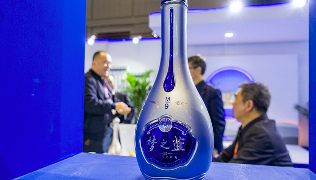 洋河股份,泸州老窖,白酒,涨停,贵州茅台,五粮液,顺鑫农业,酒鬼酒,白酒板块,大消费,大消费板块,三