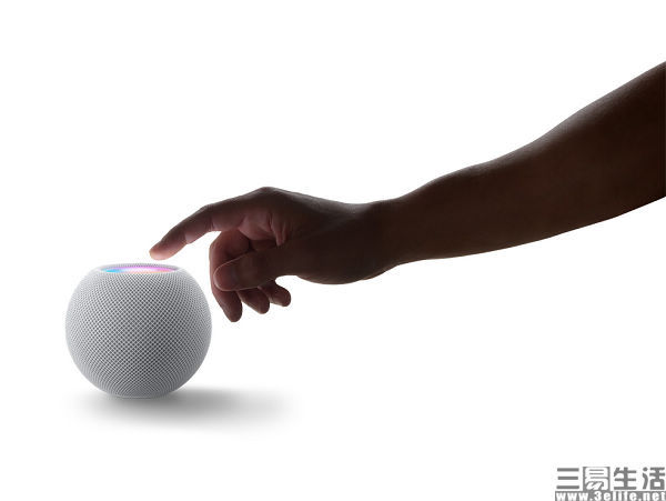HomePod_mini-lifestyle-touch.jpg
