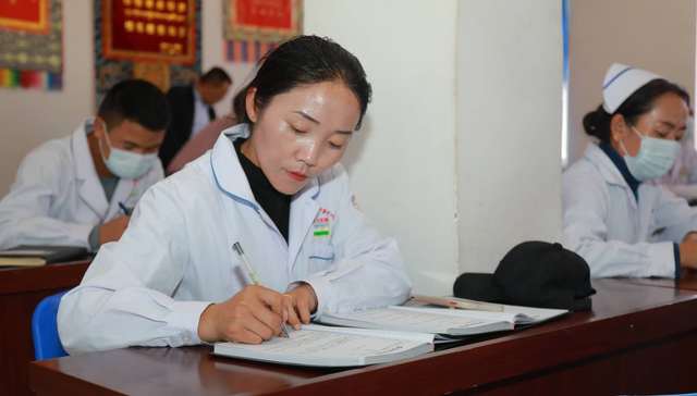 互联网将如何改变青藏高原小县城的就医难题？