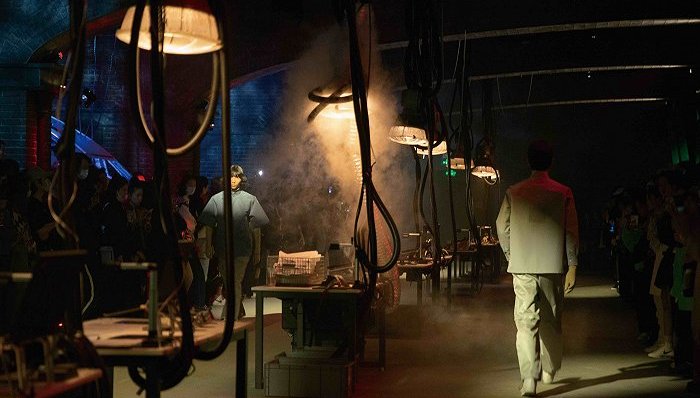 【特写】疫情下的跨国设计师：在隔离中工作，在工作中反思