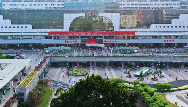 深圳速度,深圳北,深圳站,深圳火车站,迎春花,人民铁道,建设中国特色社会主义,1994年,四辅,现代