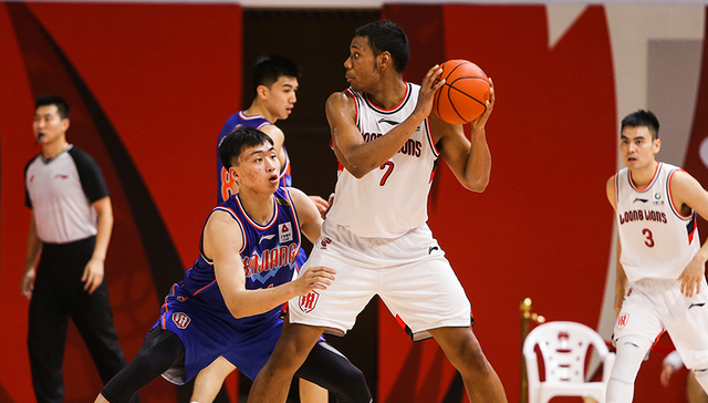 CBA新秀陆续迎来首秀，前国手之子破得分纪录