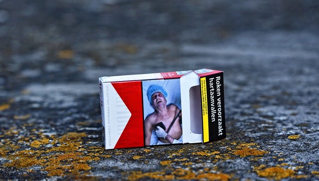 中学生,烟草,健康