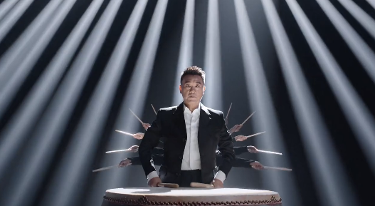 麦当劳找何冰卖“后浪炸鸡”，为何品牌喜欢给热门广告拍续集？