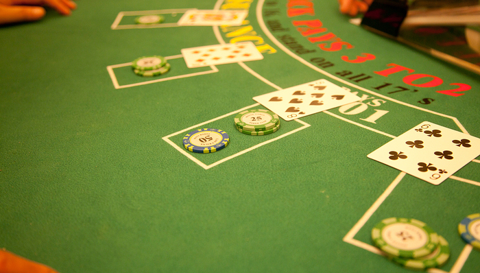 央行公安联手破获300亿大案！“荷官在线发牌”背后，参赌者的钱这样被洗白…