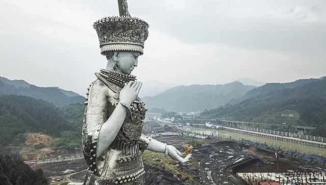 地方新闻精选 | 贵州贫困县回应建88米女神像：未用扶贫资金 东北大学清退52名博士生