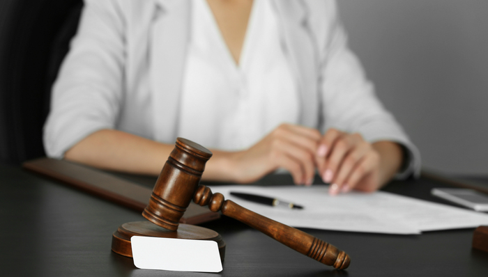 全国首例共享单车超区停放扣费案审结