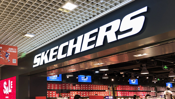 斯凯奇三季度营收下跌，但全球市场已恢复增长