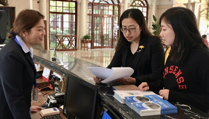 新时代奋斗者,外企,大管家,盛弘,荣华居民区,古北市民议事厅