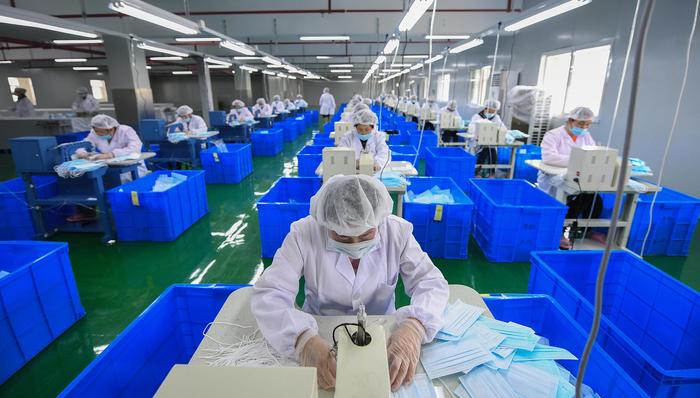 疯狂的口罩小镇：赚1个亿才算赚了点钱