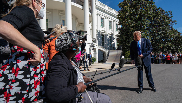 特朗普,美国,大选,2020,媒体,假新闻,娱乐至死,记者