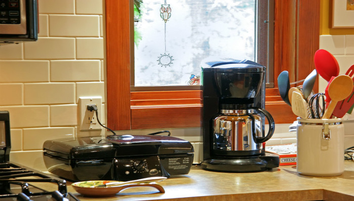 财说| 厨房小家电公司三季报盘点：苏泊尔掉队，九阳股份市值两天蒸发67亿