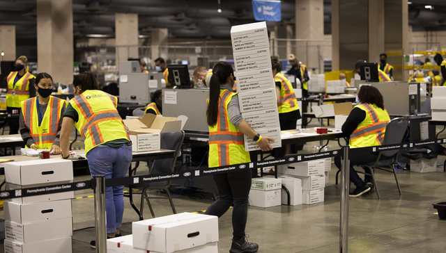 美大选计票意外拖延：佐治亚水管爆裂，威斯康星据称机器缺墨