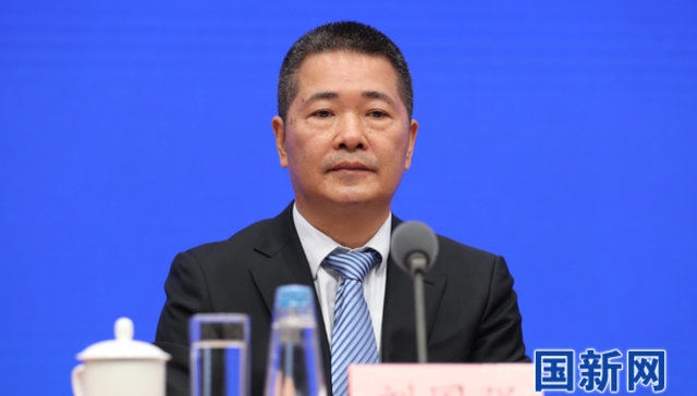 国务院政策吹风会划重点：不要去玩“钱生钱”的游戏，也不能出现“政策悬崖”