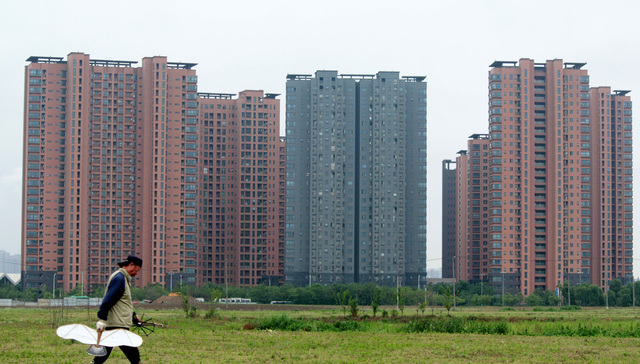 【专访】倪鹏飞：城市增加公共服务的钱从哪里来？可以将土地和人口挂钩