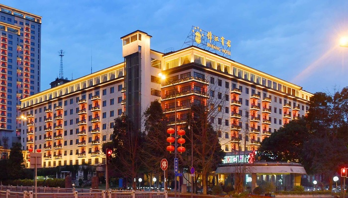 四川锦江宾馆连夜开展核酸检测，滚动消毒