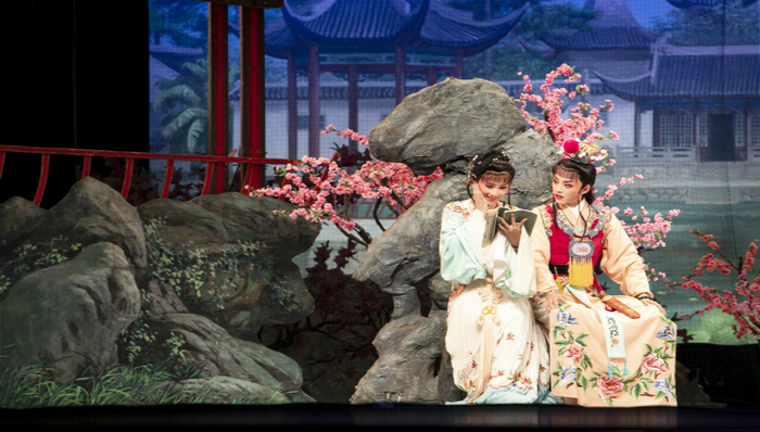 中国上海国际艺术节中心,艺起前行,越·聚黄金一代,越剧,名家名剧系列展演,上海大剧院