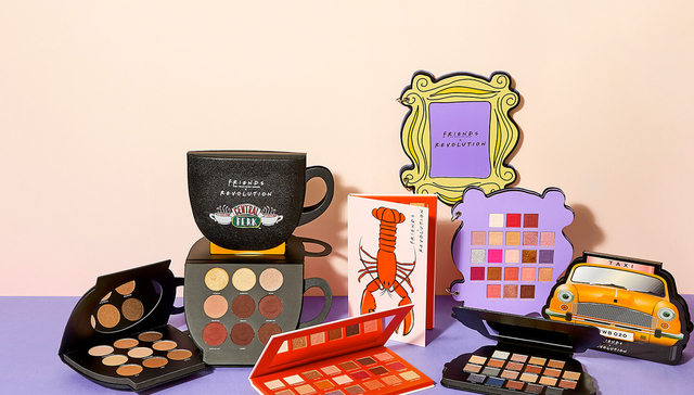 【是日美好事物】《老友记》联名彩妆掀回忆杀，Beats首款夜光耳机限时“亮”相