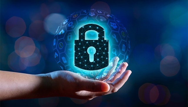 【评论】疫情防控应惩处隐瞒不报，也应打击泄露个人隐私