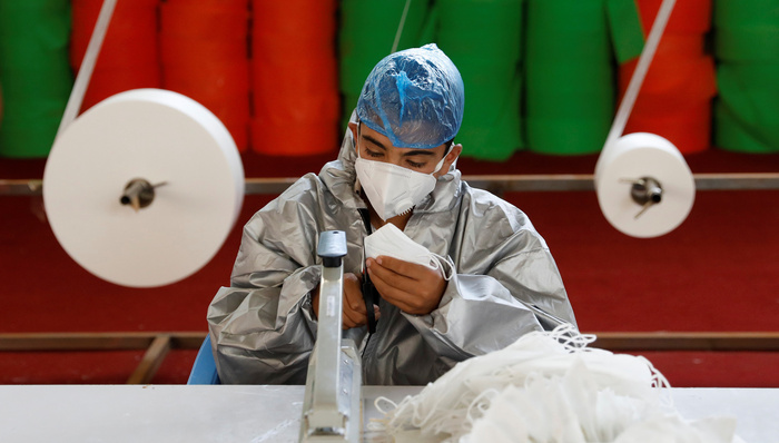 戴口罩能不能预防新冠？终于等到了一个临床试验的结果