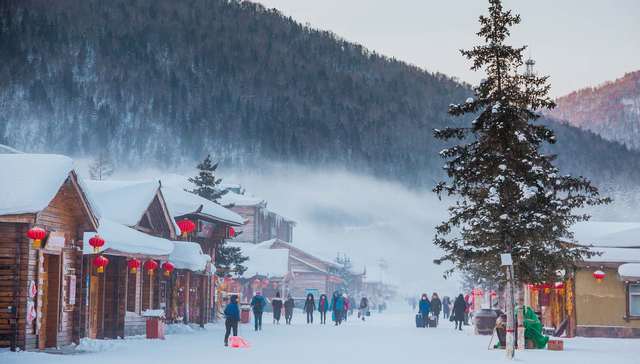 雪乡15元一根红肠被吐槽，景区定价怎么算合理？