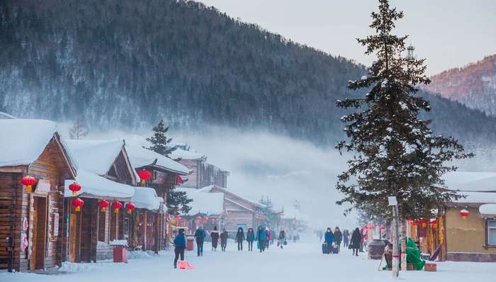 雪乡15元一根红肠被吐槽，景区定价怎么算合理？