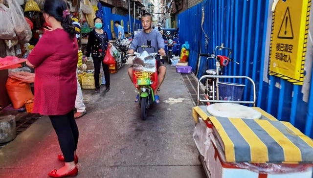 【特写】深圳最大城中村白石洲谢幕：4万租客离场，一些人留了下来