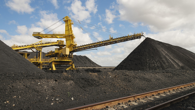 妖股爆燃！亏损扩大609%，8天7板再拉涨停，机构却急着出货