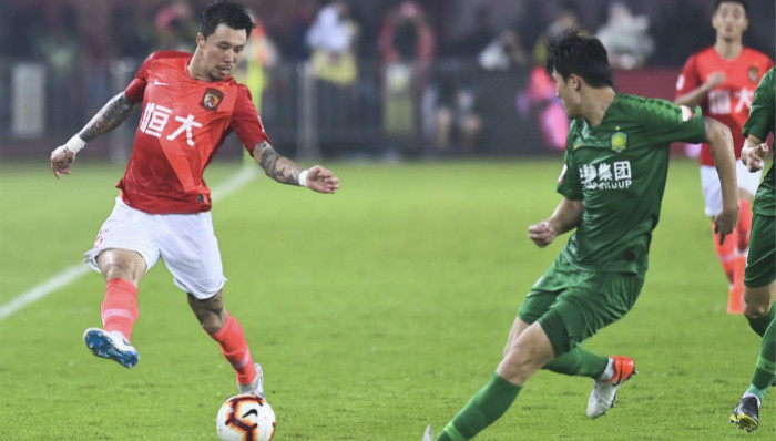 中超球队应对中性化改名，但球迷们并不买账