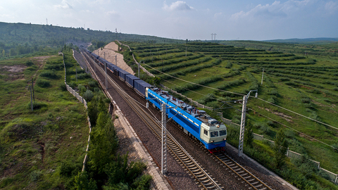 中欧班列跑出互利共赢“加速度”