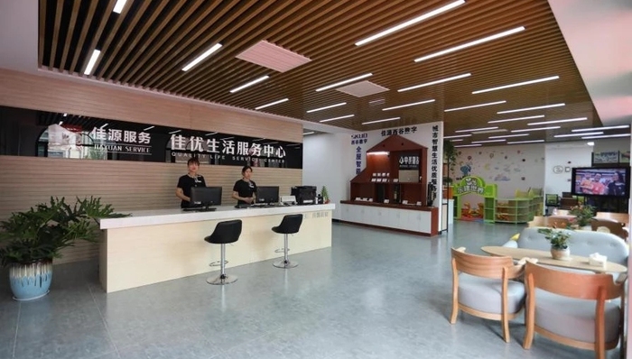 小型物企佳源服务在港上市，但难掩外拓困境