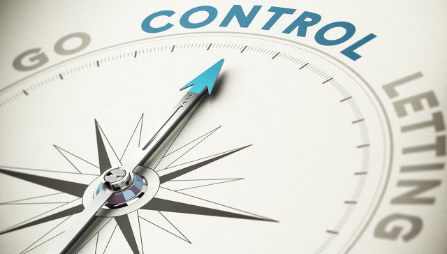 香飘飘点名拼多多，施压经销商“控价”