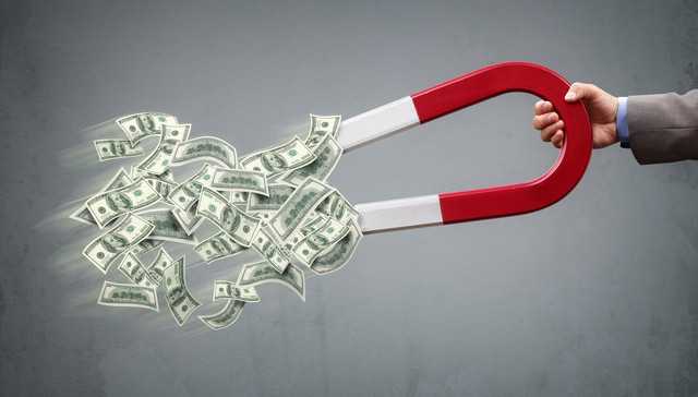 无惧“送钱式”股权激励质疑争议，射频芯片龙头再创历史新高，A股优质“赛道”仍是香饽饽