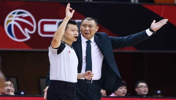 篮球裁判与国际接轨，如何真正实现？