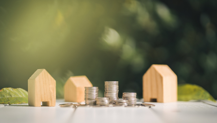 花16亿养马的服装首富，激流勇退了