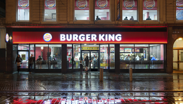 疫情下大批餐厅关门，汉堡王把社交账户“借给”了小餐厅