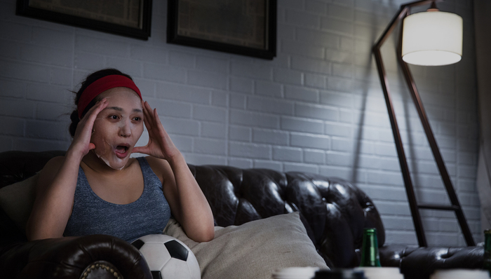 独居青年超7700万，“空巢生活”究竟是孤独还是自由？