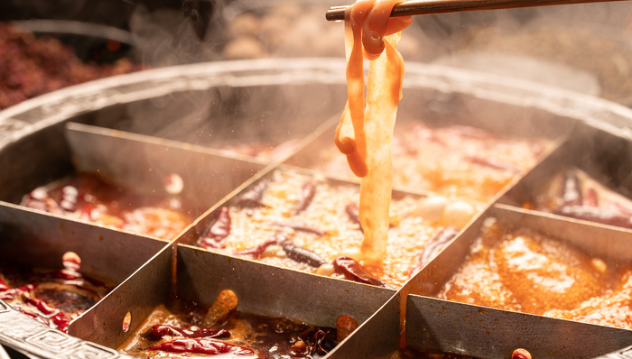 中国火锅行业发展报告：员工薪资低，且流失率最高