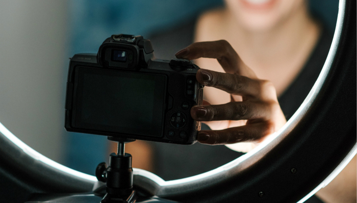 移动互联网,商业模式,直播电商,美团,快手