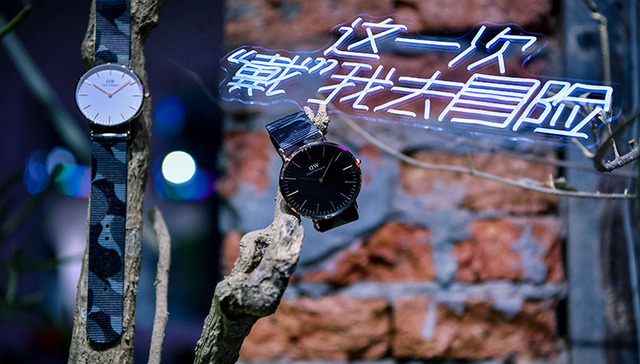 潮流迷彩搭配中性织纹，DW 携手和平精英打造限定款腕表 | 发现好物