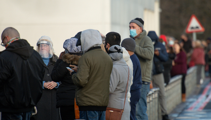 确诊,新增,死亡,病例,检测,封锁,英国