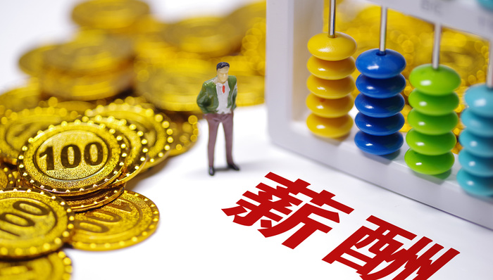 广东地产圈平均月薪连续两年下降，难破“万元大关”