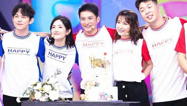 “薅”粉丝和赞助商羊毛，《快乐大本营》收礼背后的受益者是谁？