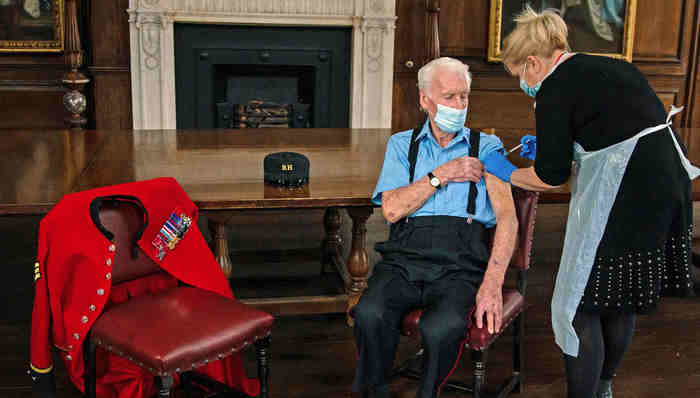 天下故事,新冠肺炎,疫苗