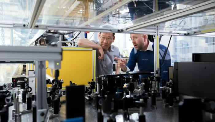 工厂,京东,消费者洞察,封面设计,封面故事,电商,战争,阿里,抢,中国企业家