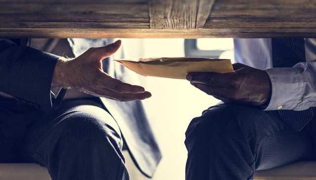 一套房专门存放财物，延长石油集团多名一把手贪腐细节曝光